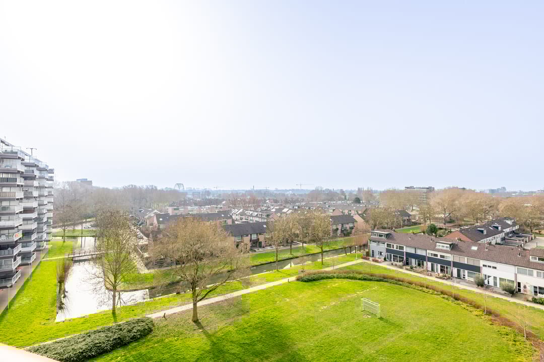 Photo 1 of P.J. Oudstraat 70