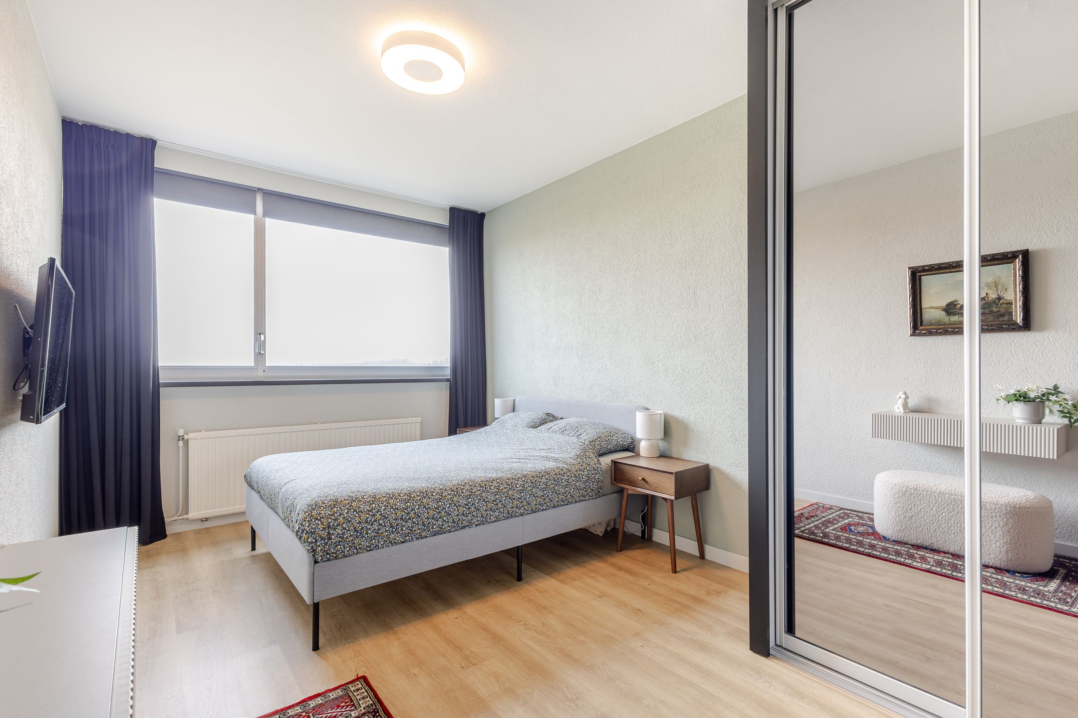 Spacious apartment with stunning view close to all amenities — 17