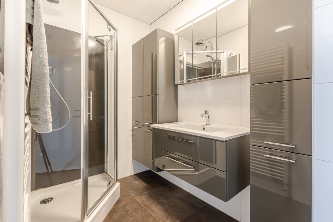 Spacious apartment with stunning view close to all amenities — 21