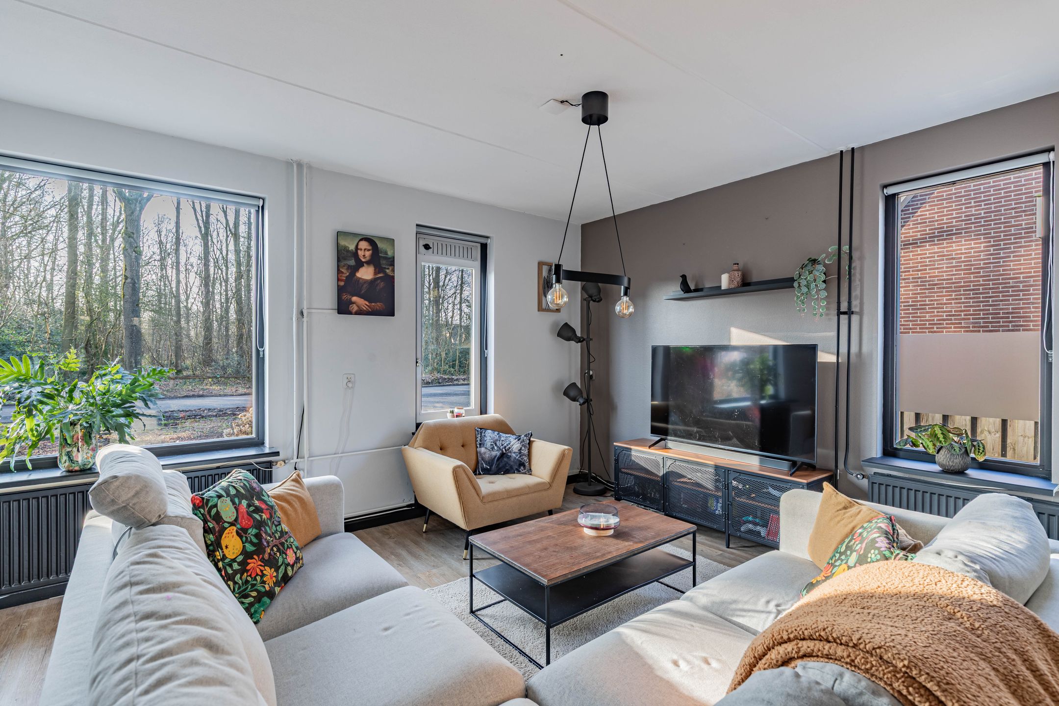 Atmospheric Semi-Detached House with Forest Backyard — 9