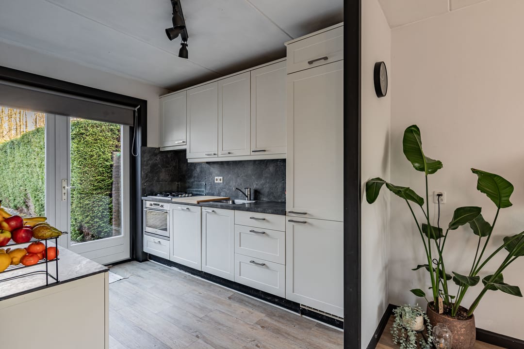 Atmospheric Semi-Detached House with Forest Backyard — 16