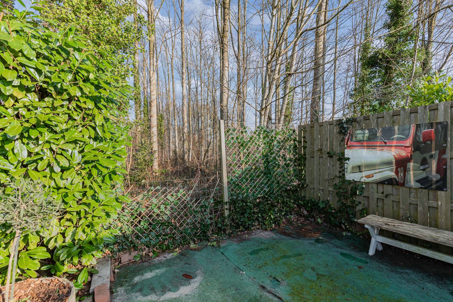 Atmospheric Semi-Detached House with Forest Backyard — 34