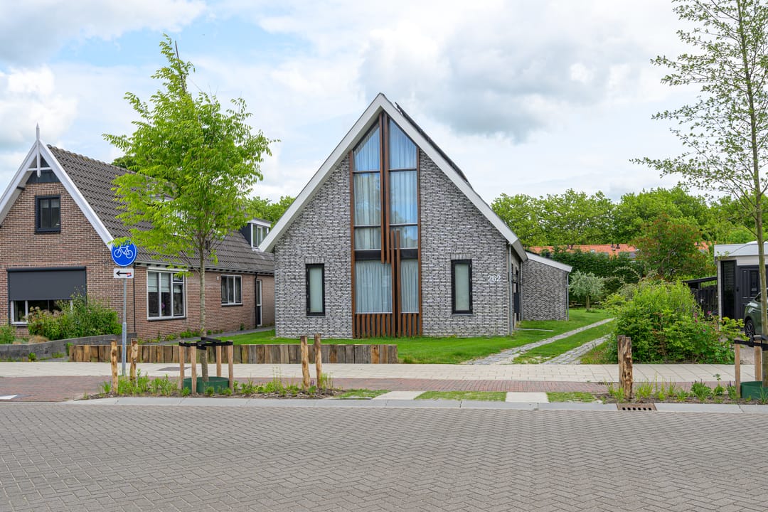 Photo 2 of Middenweg 262