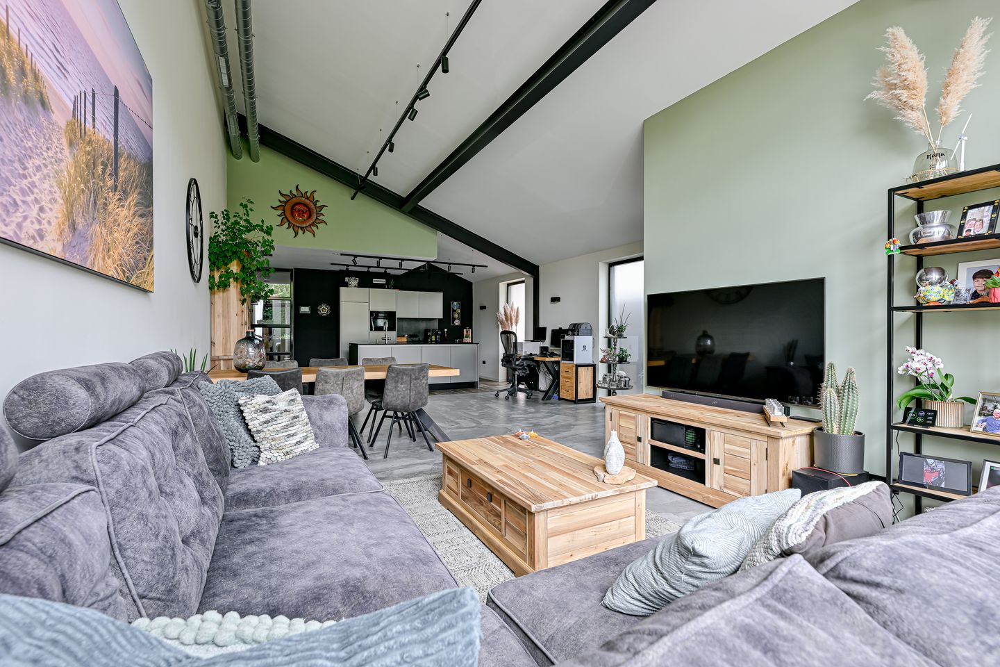 Photo 34 of Middenweg 262