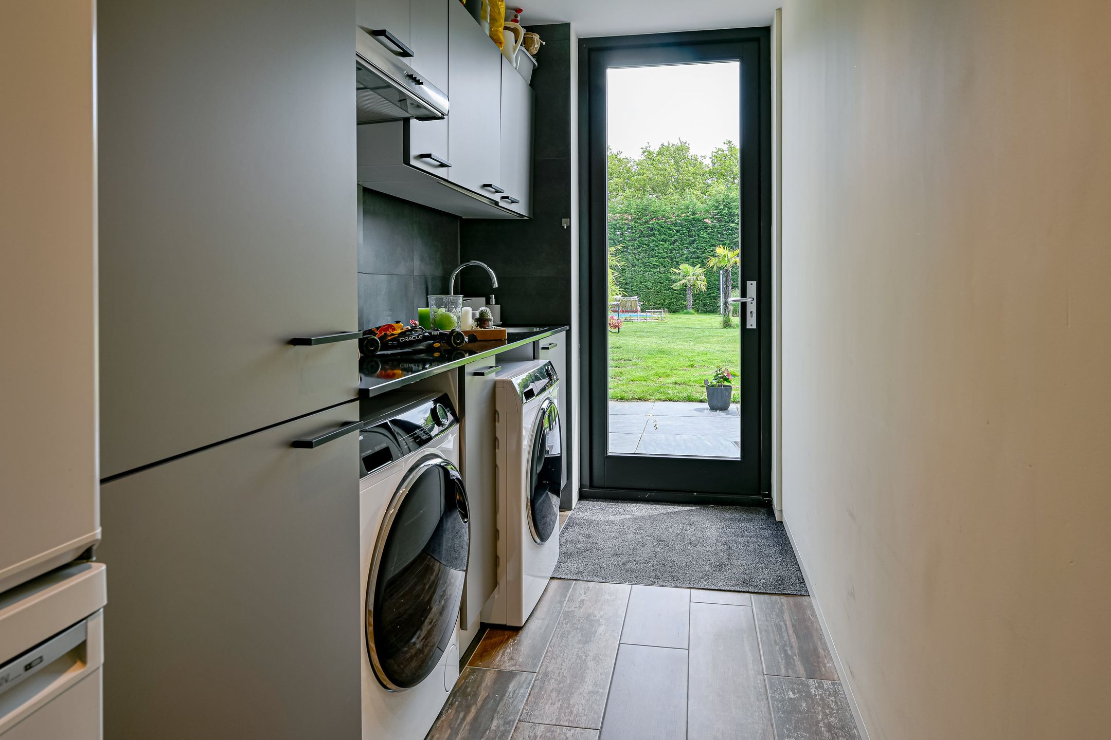 Photo 36 of Middenweg 262