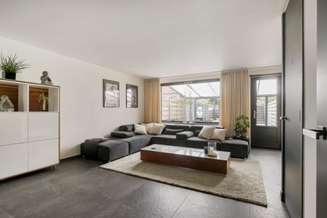 Lentsenburg 10 tertiary image