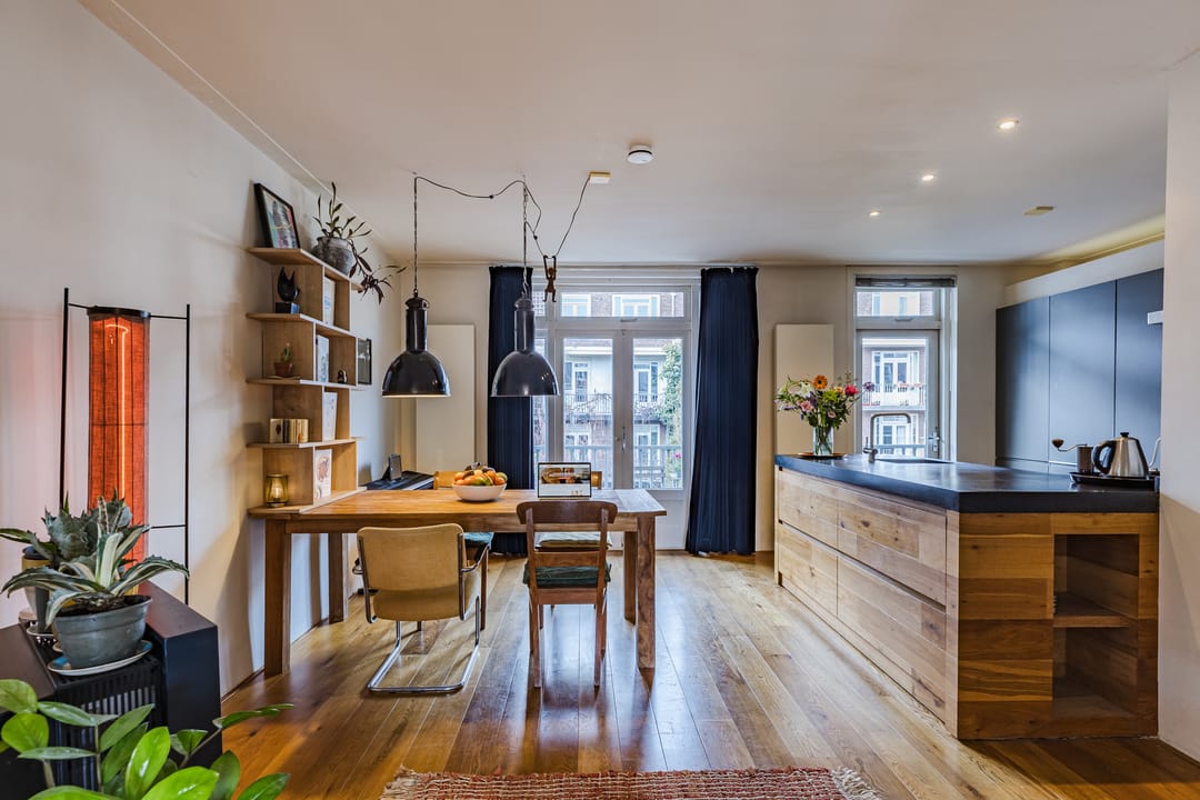 Photo 2 of Newtonstraat 67-2