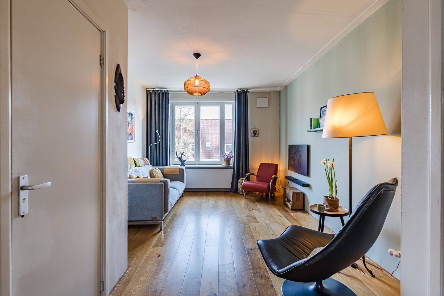 Photo 4 of Newtonstraat 67-2