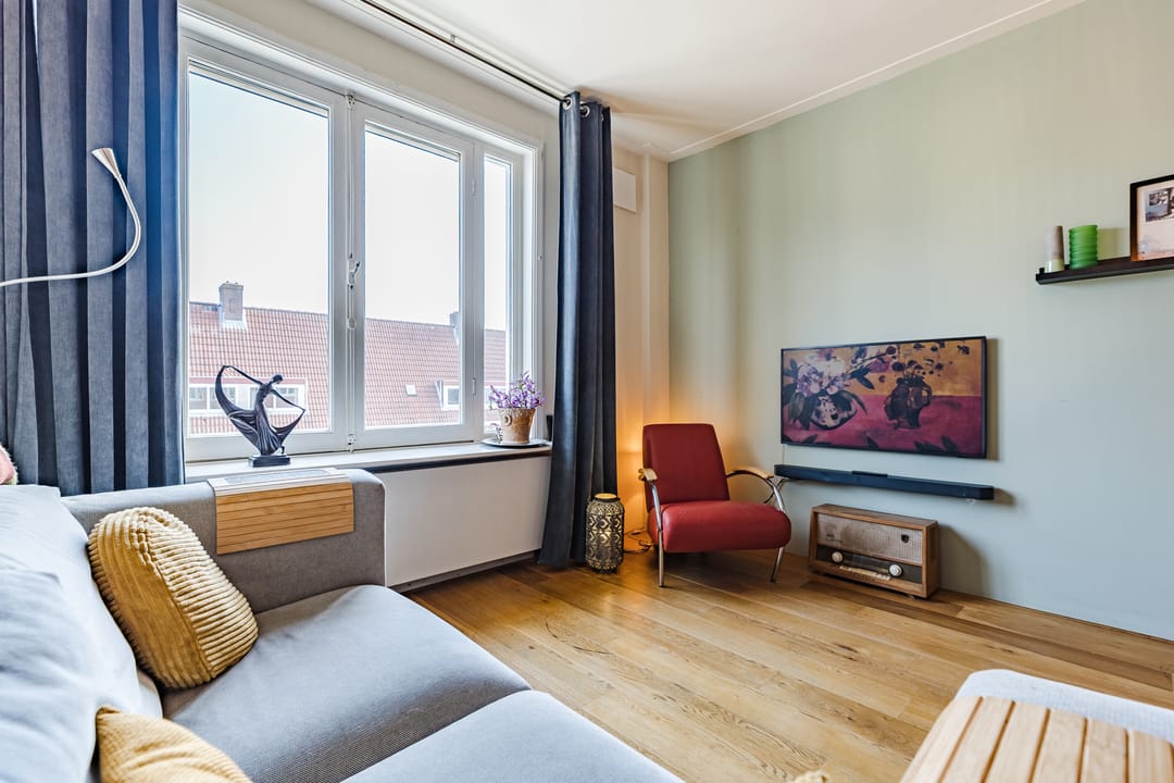 Photo 7 of Newtonstraat 67-2