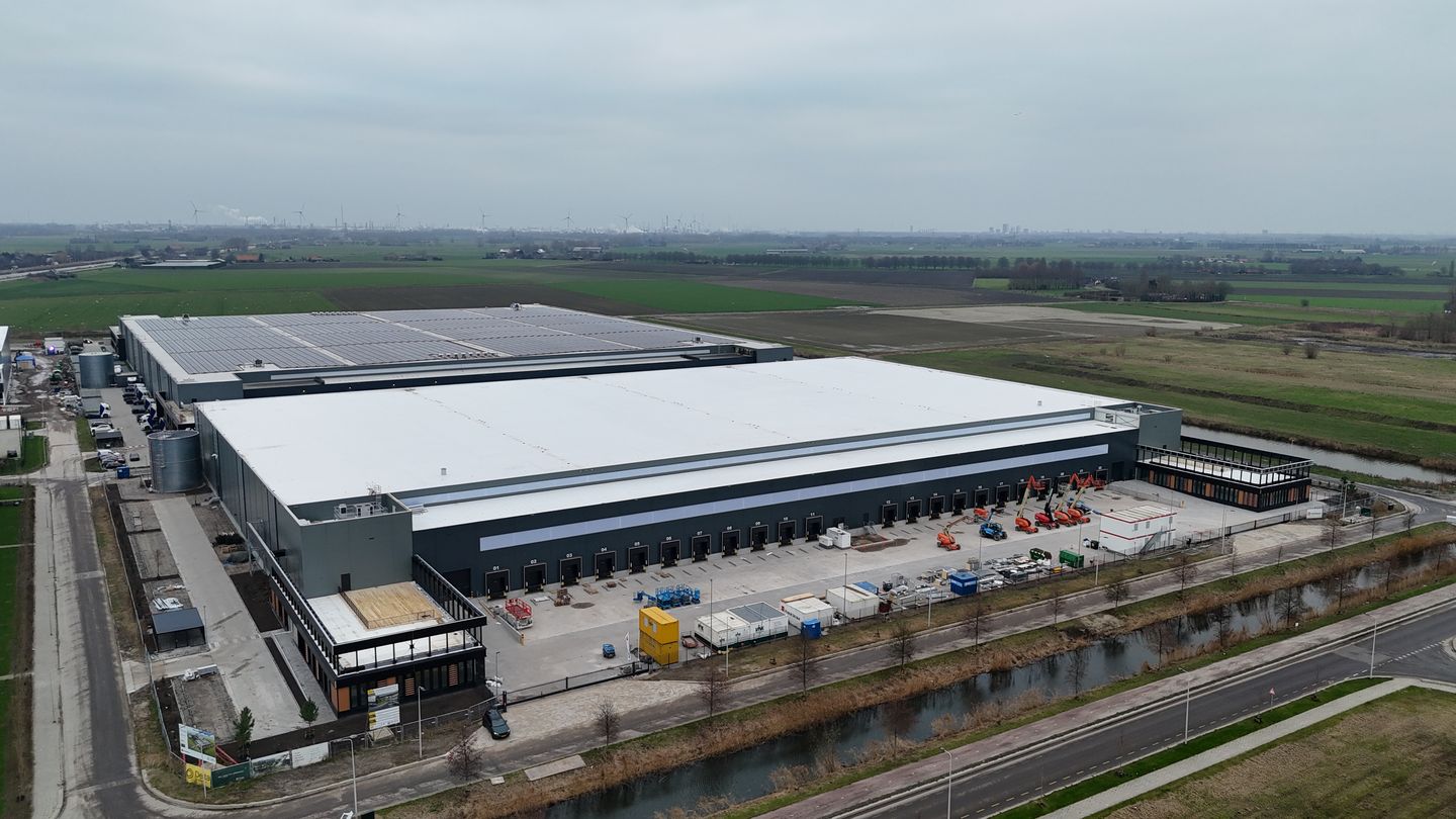 Bekijk foto 1 van Voltaweg 3-5