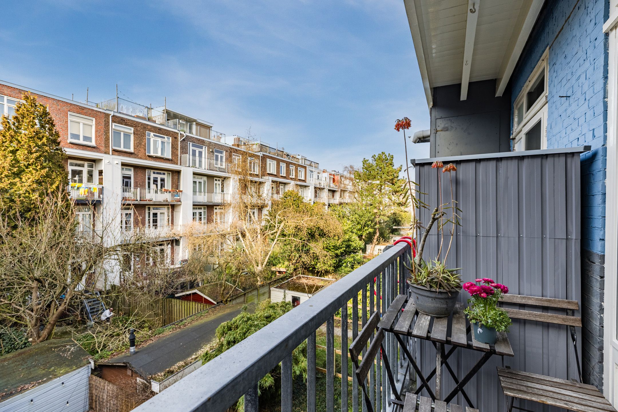 Photo 18 of Newtonstraat 67-2