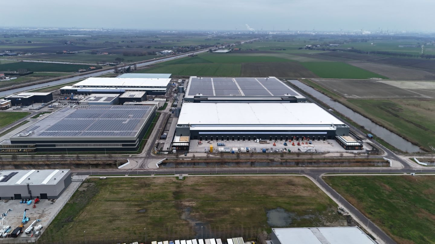 Bekijk foto 3 van Voltaweg 3-5