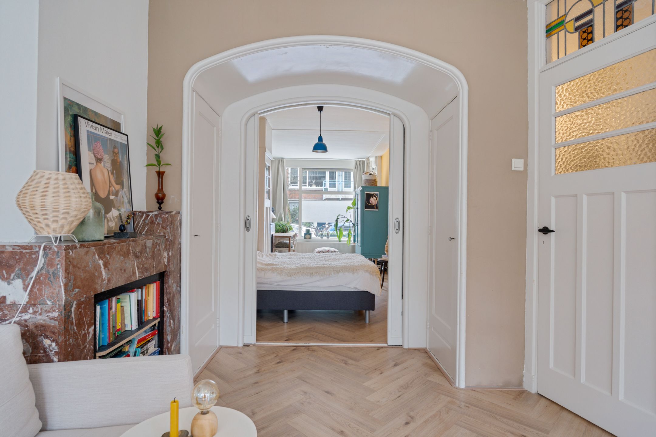 Charming Ground Floor Apartment with Stained Glass Doors and Garden — 16