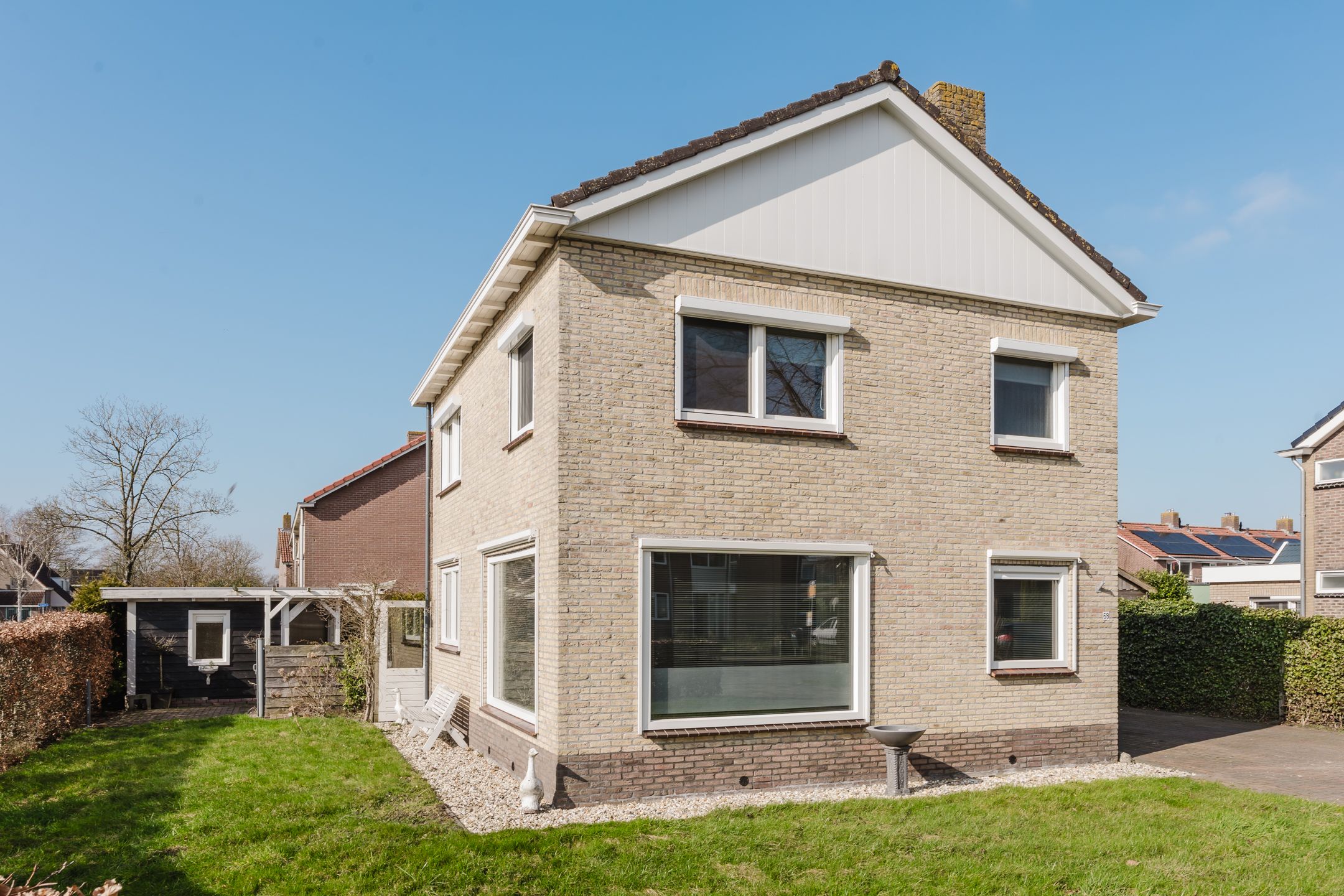 Buying a house in The Netherlands., Scheen 68