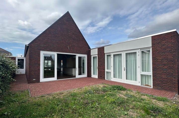 Foto 2 van Roermondseweg 121