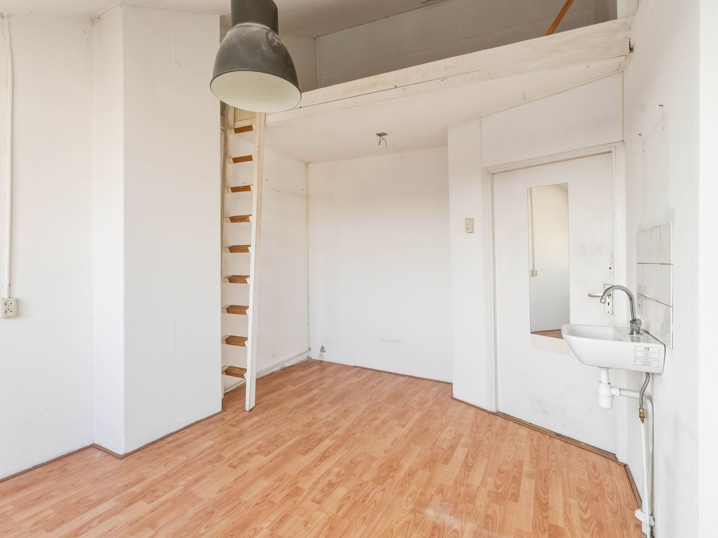 Foto 10 van Amsterdamsestraatweg 203-BS