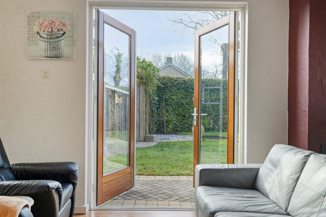 Photo 13 of Burgemeester Elkhuizenlaan 12