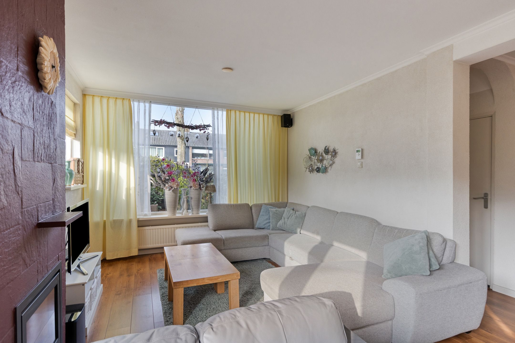 Photo 9 of Burgemeester Elkhuizenlaan 12