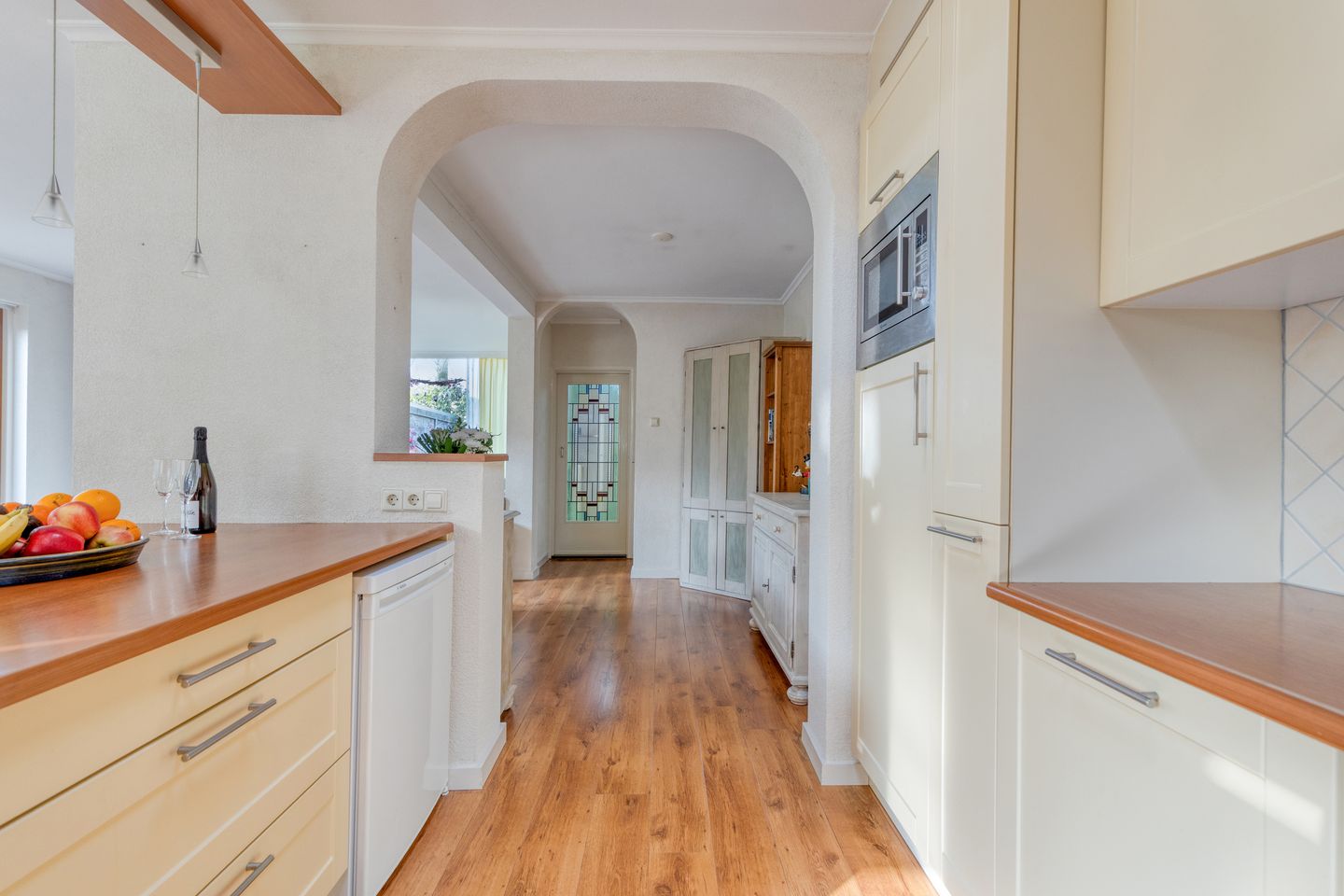 Photo 20 of Burgemeester Elkhuizenlaan 12