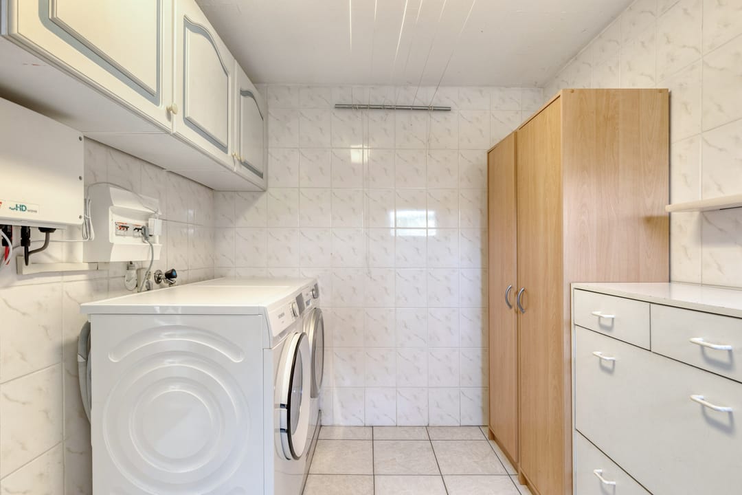 Photo 22 of Burgemeester Elkhuizenlaan 12