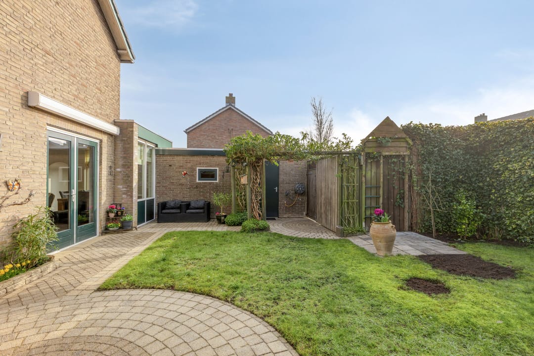 Photo 37 of Burgemeester Elkhuizenlaan 12