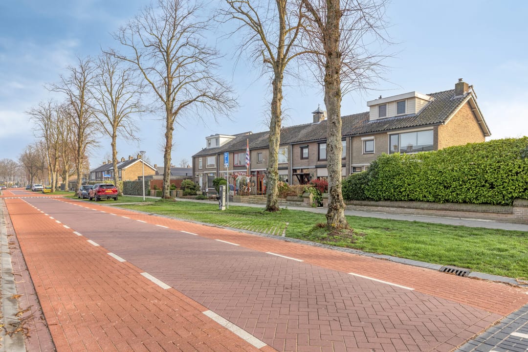 Photo 46 of Burgemeester Elkhuizenlaan 12