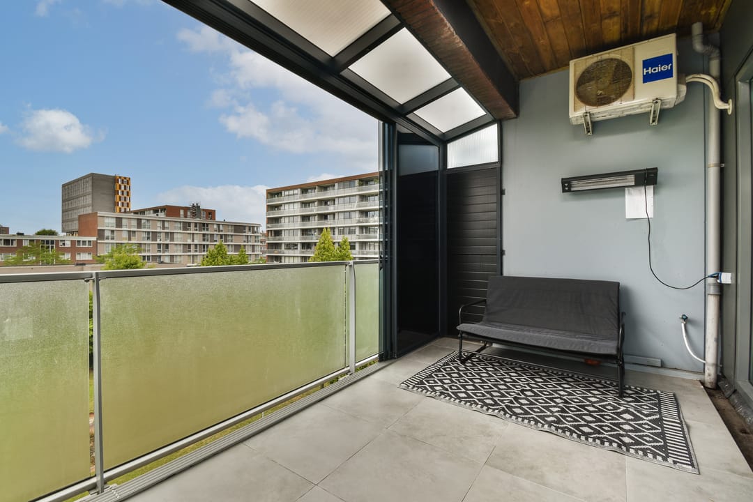 Photo 7 of Domela Nieuwenhuisstraat 92