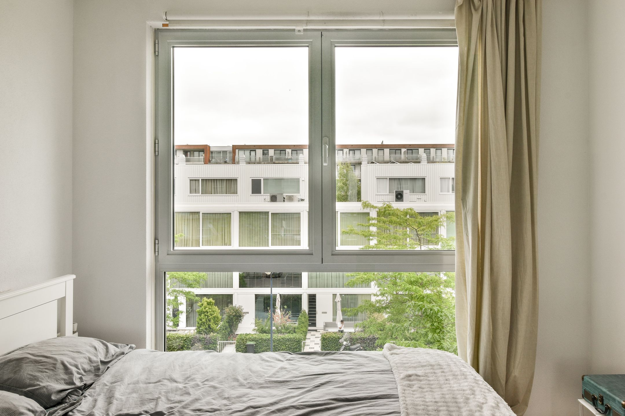 Photo 12 of Domela Nieuwenhuisstraat 92