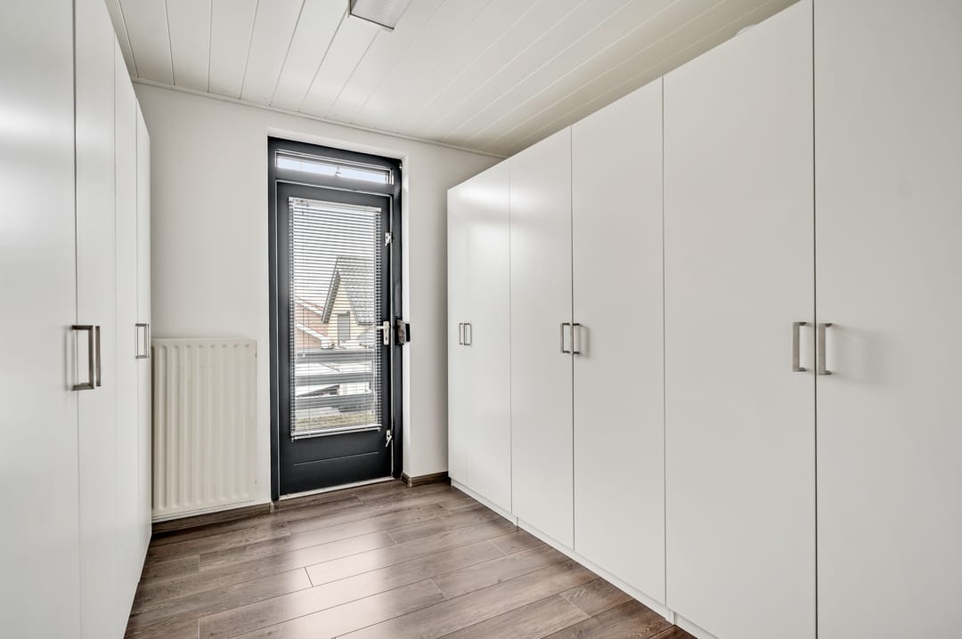 Stylish and Spacious Detached Residence with Luxury Features in Schinveld — 17