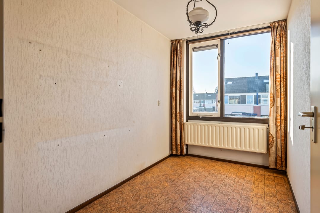 Spacious Corner House with Garage and Possibilities in Tiel — 20