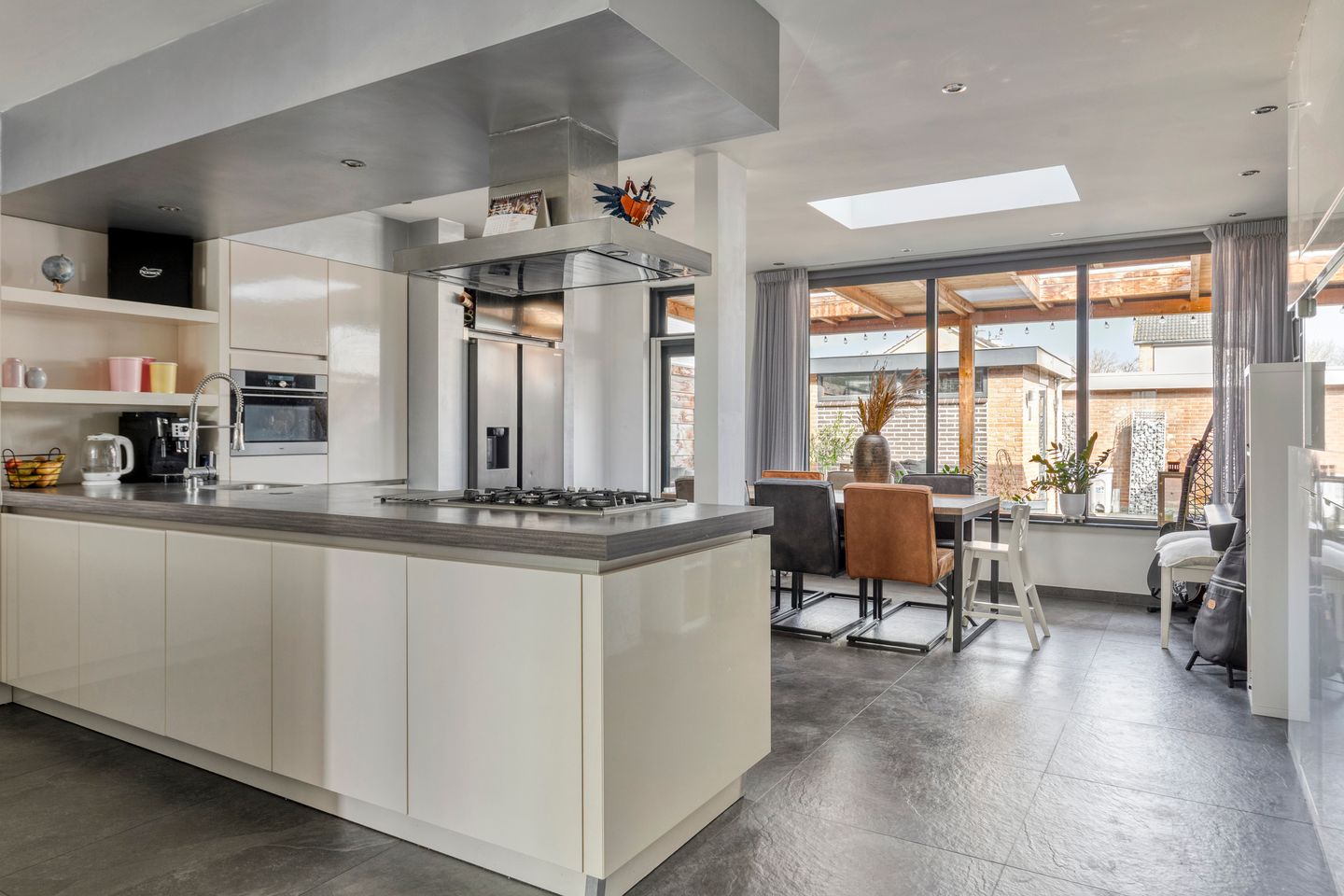 Foto 10 van Kamerlingh Onneslaan 44