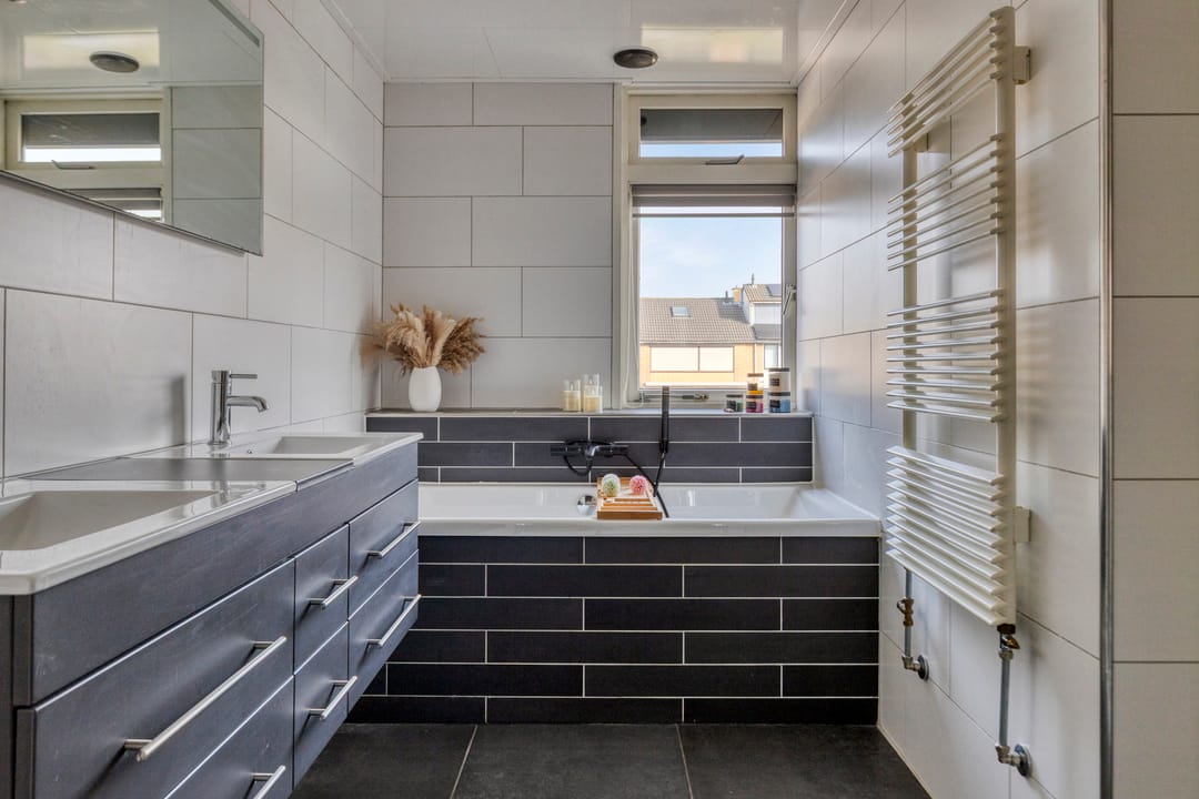 Move-in Ready Family Home with Large Kitchen in Papendrecht — 27