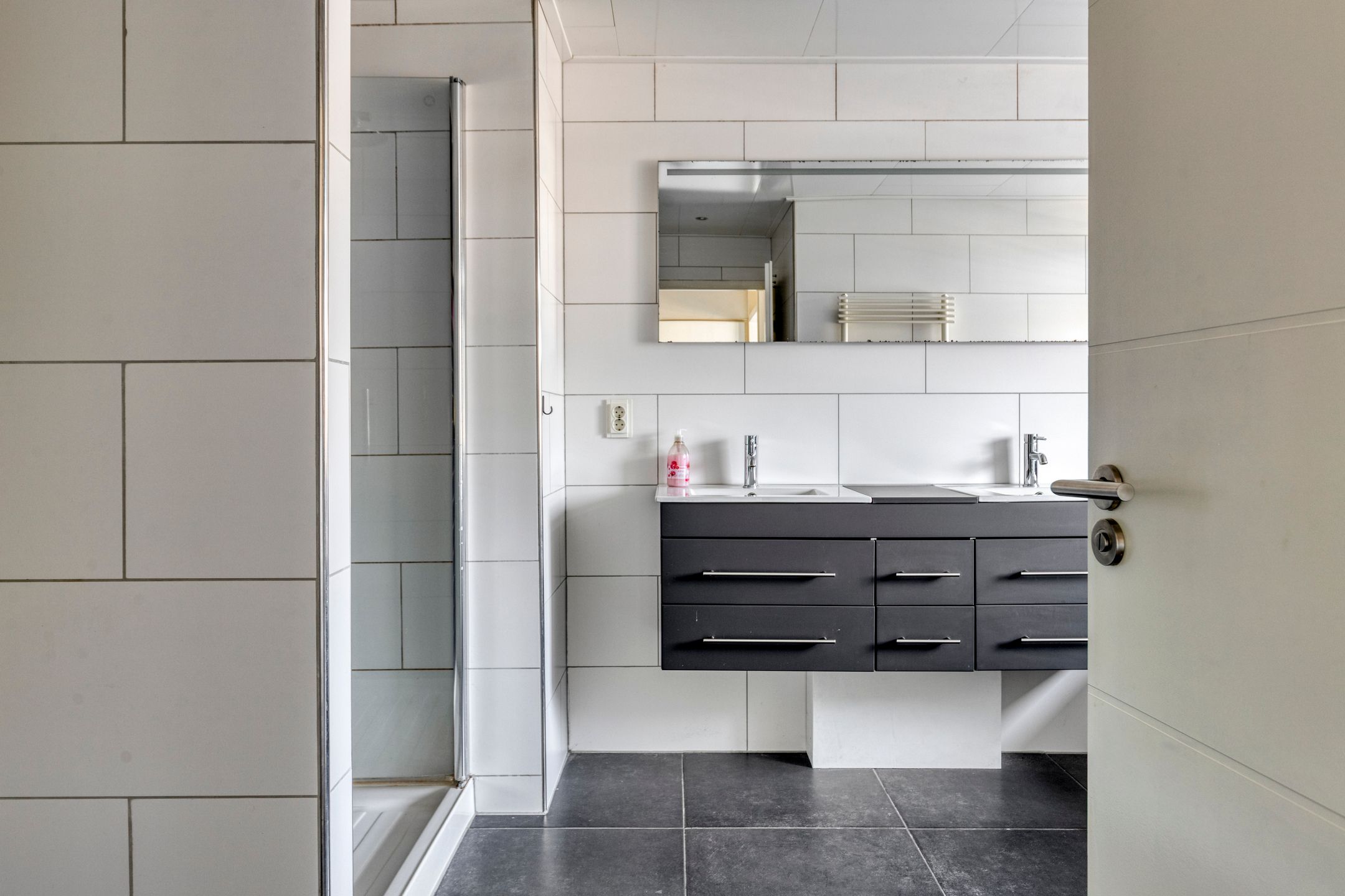 Move-in Ready Family Home with Large Kitchen in Papendrecht — 26