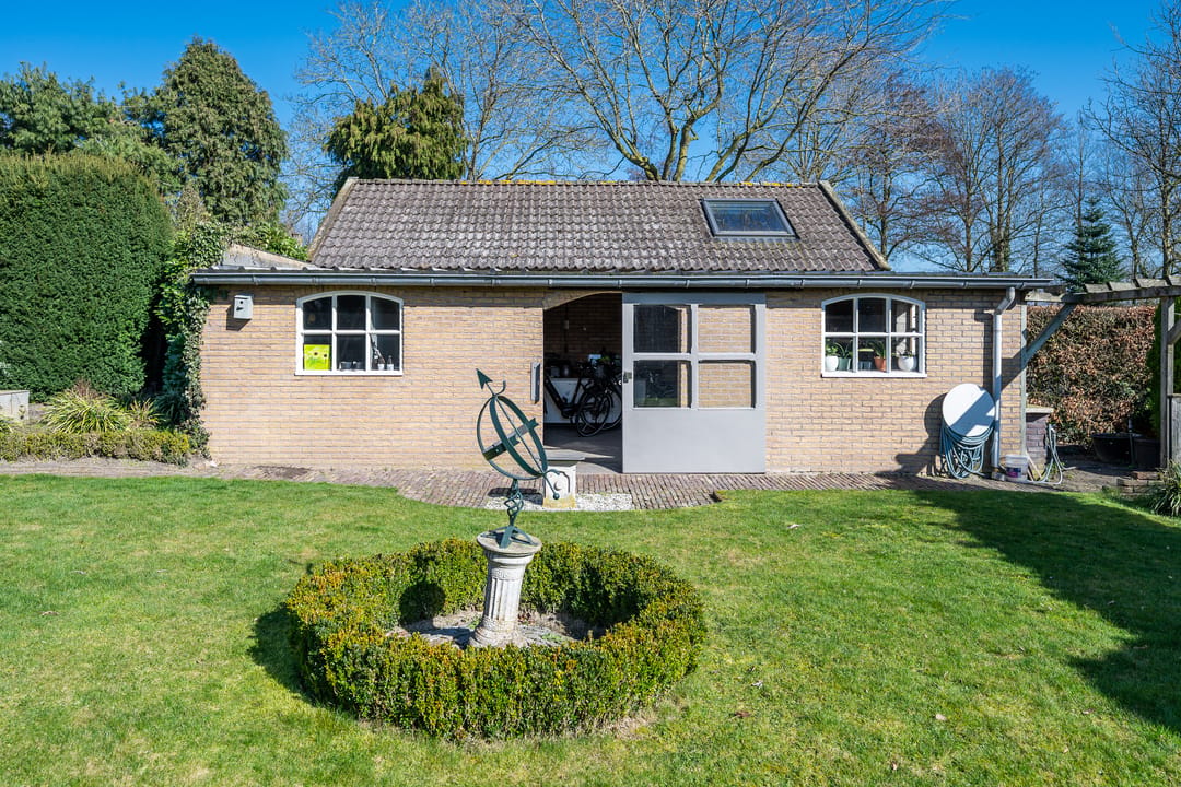 Spacious detached bungalow with large garden near Diessen — 32
