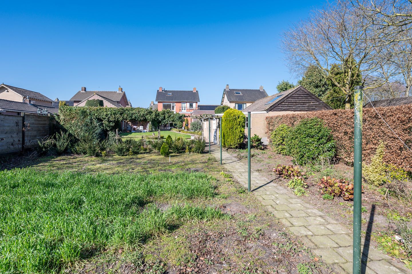 Spacious detached bungalow with large garden near Diessen — 35