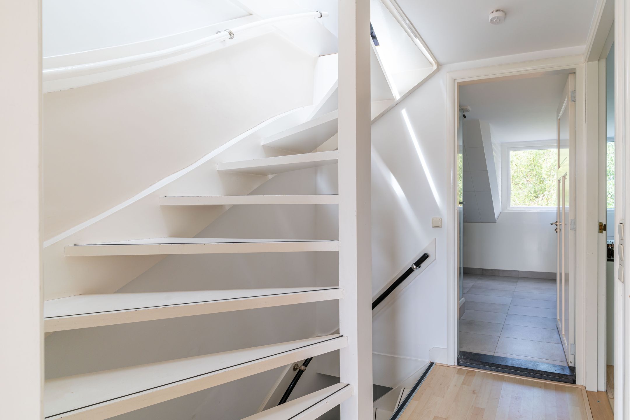 Foto 24 van Van Zuylen van Nijeveltstraat 16