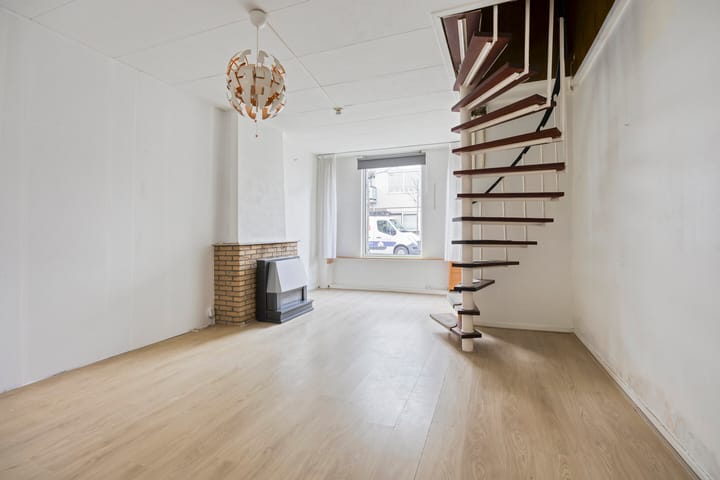 Photo 3 of Hagastraat 36