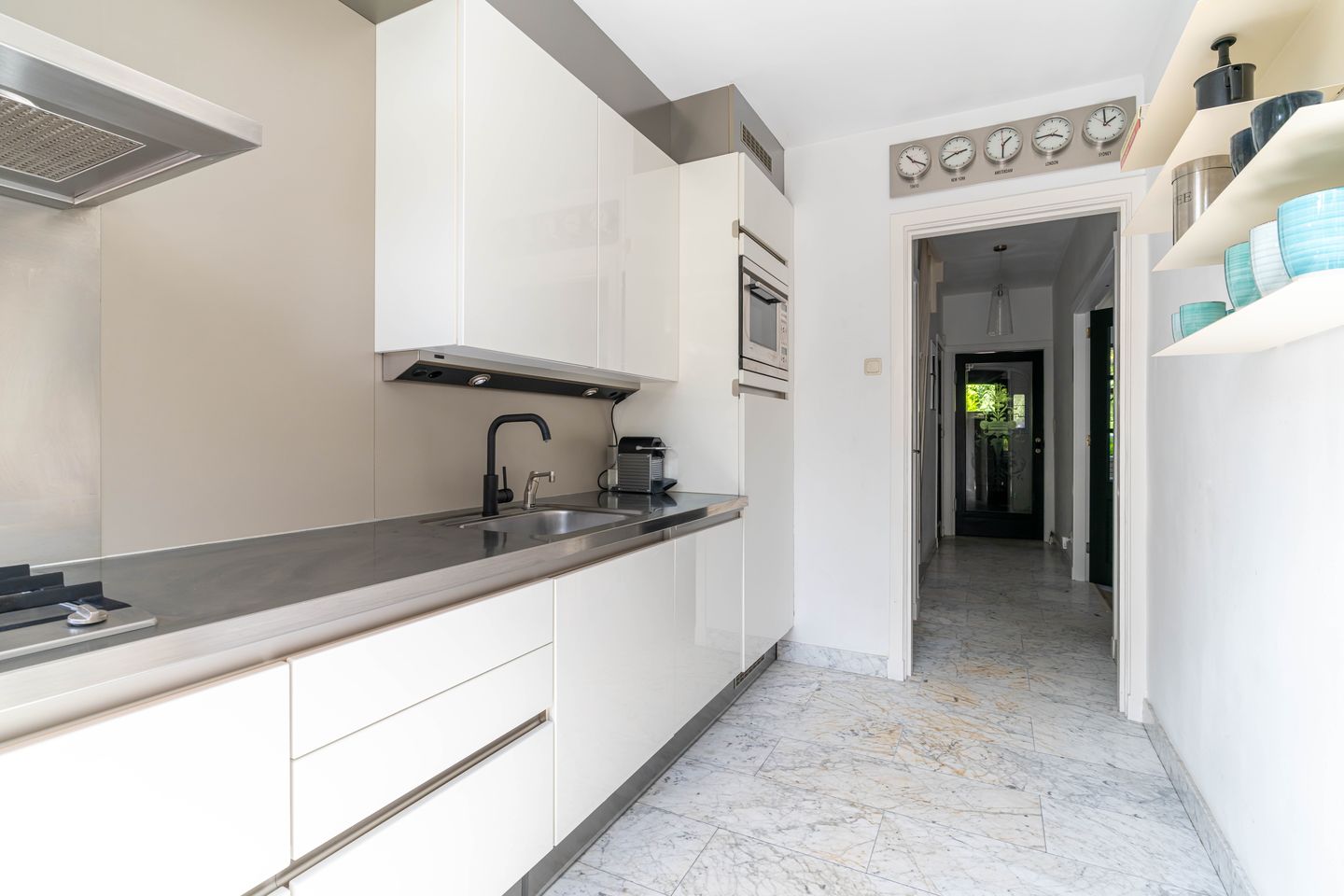 Foto 10 van Van Zuylen van Nijeveltstraat 16