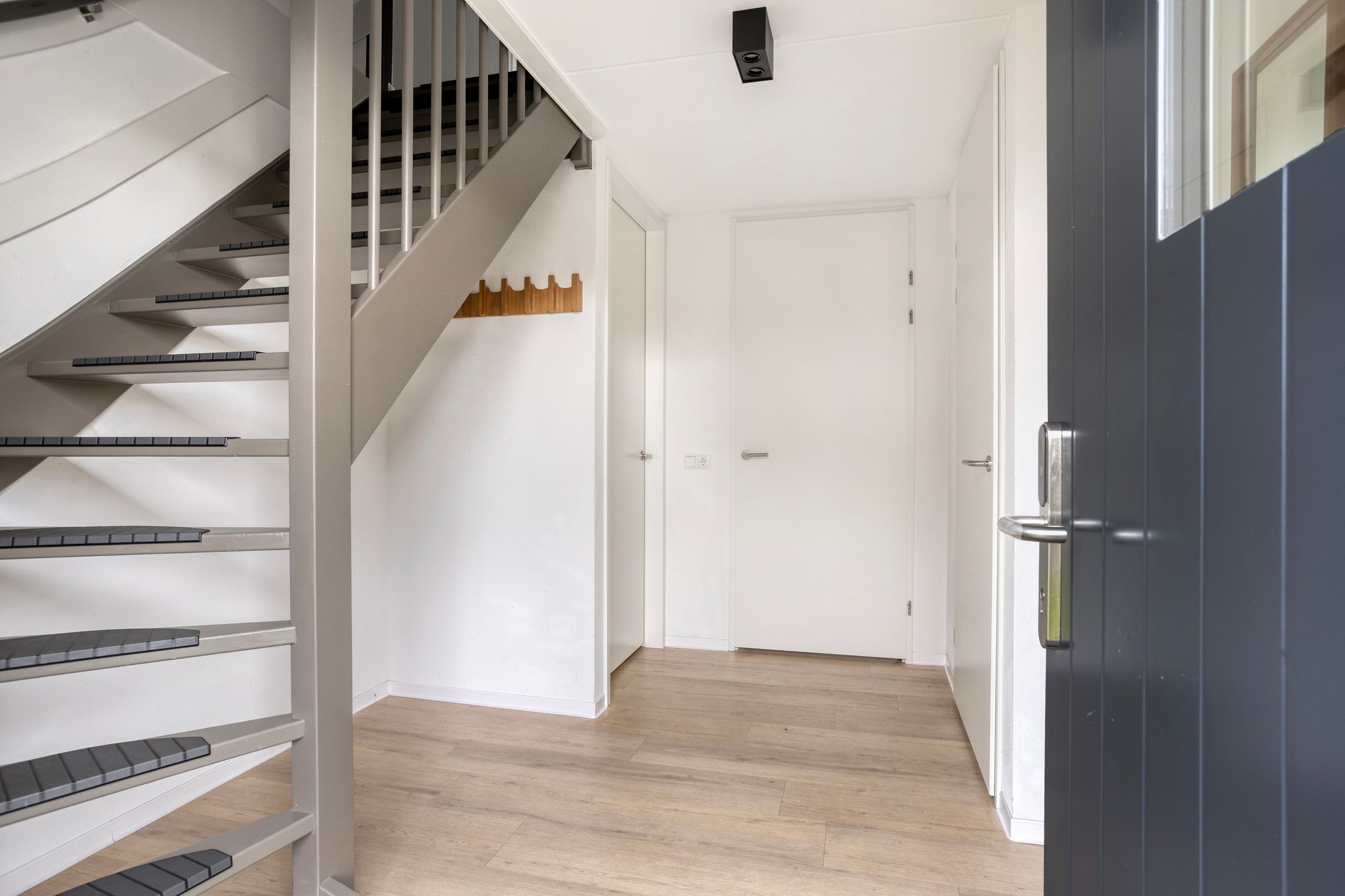 4-bedroom freehold villa in Thorn — photo 4 of 5
