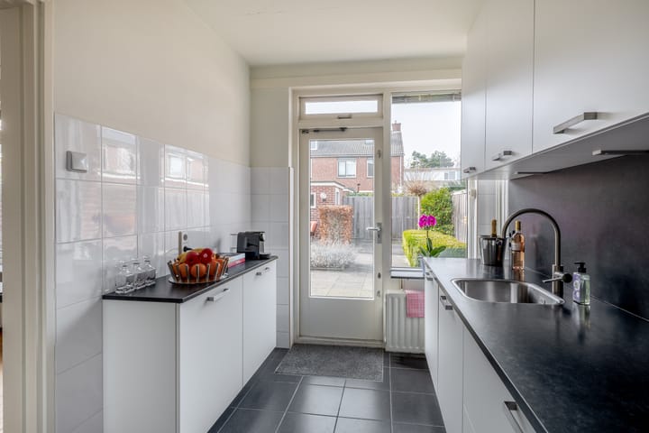 Photo 4 of Goudkruid 181