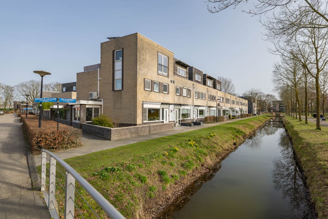 Foto 1 van Jan Blankenpad 1