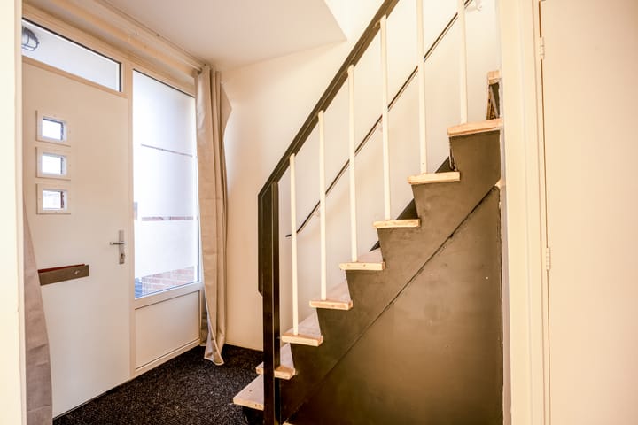 Photo 4 of Overhagenstraat 26