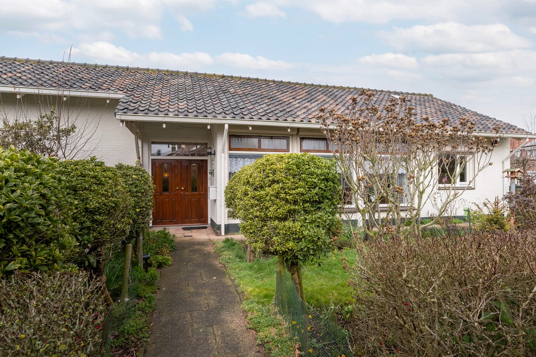 Photo 8 of Bernhardstraat 2