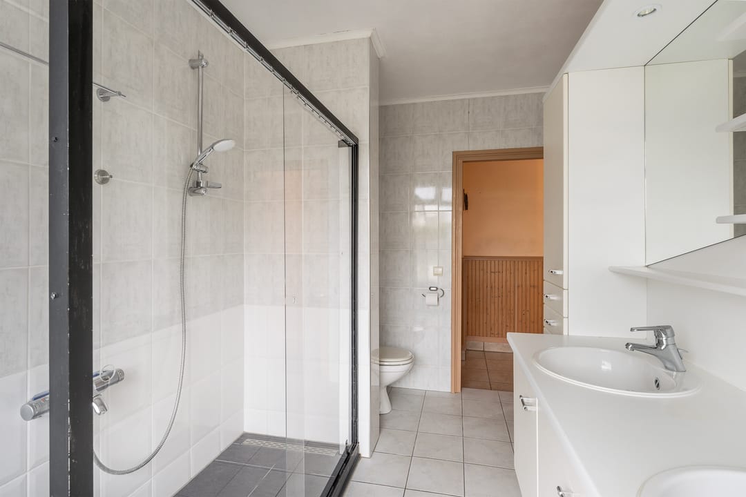 Photo 31 of Bernhardstraat 2