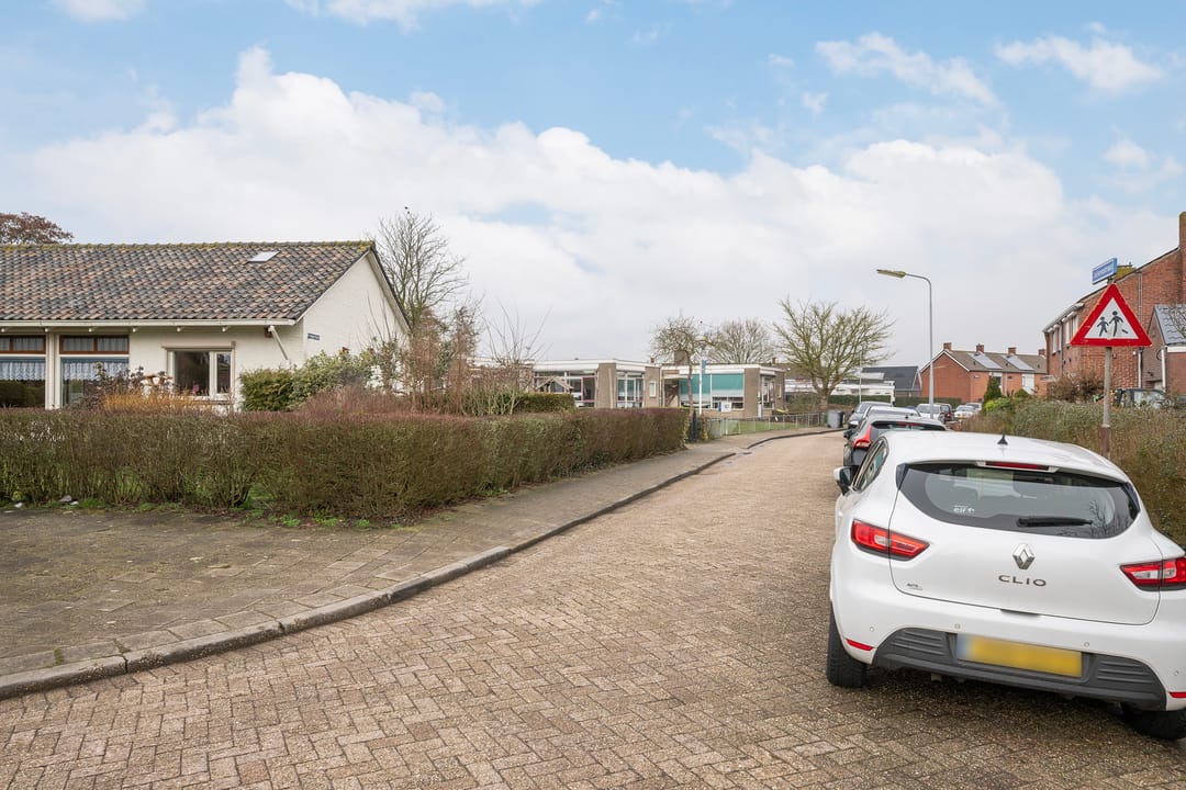Photo 37 of Bernhardstraat 2