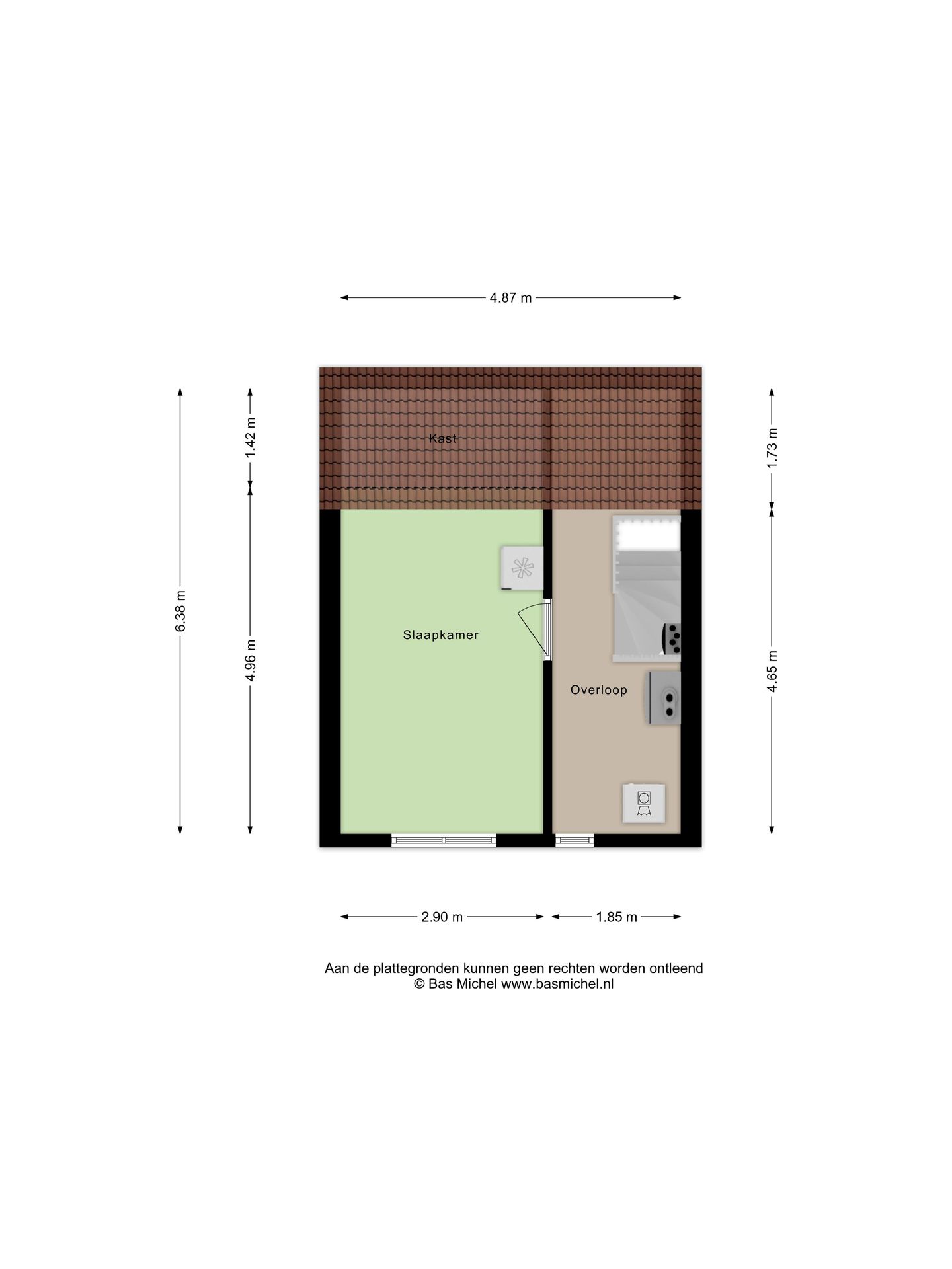 Spacious corner family house with 3 bedrooms and private driveway in quiet Hoogvliet neighborhood — 37