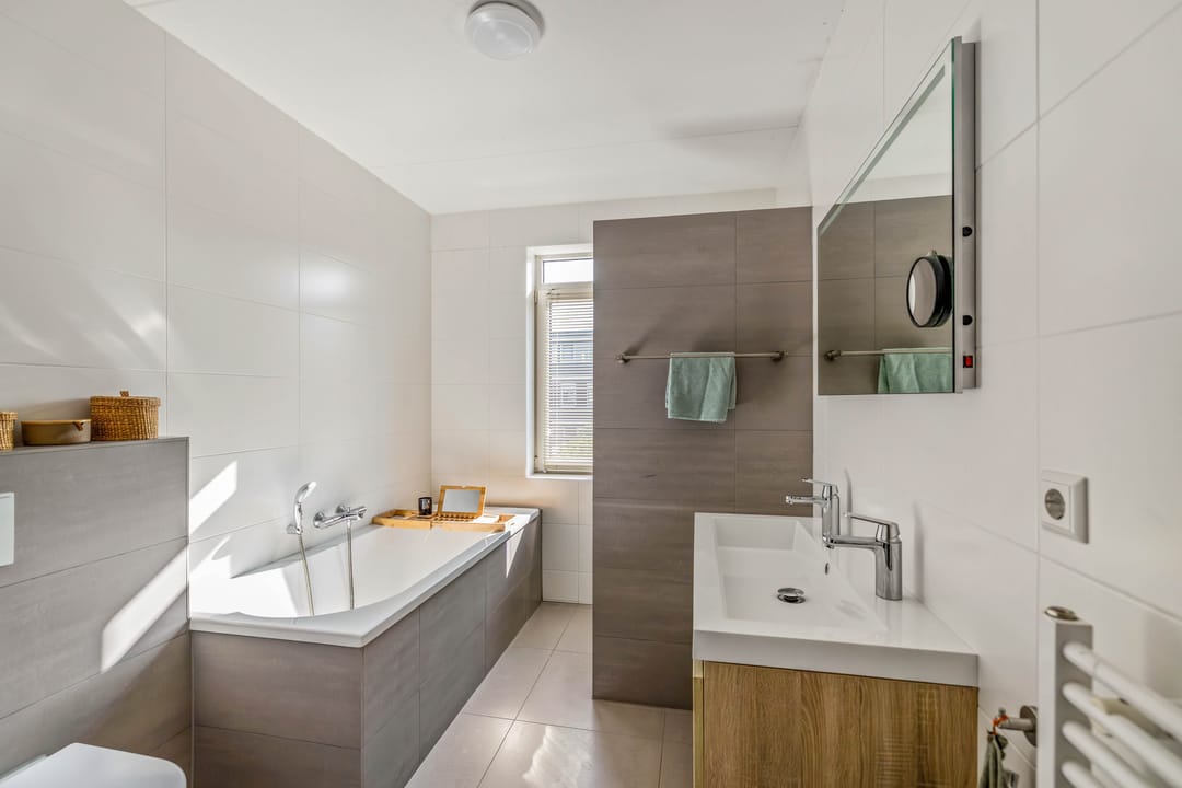 Photo 38 of Eertouw 21