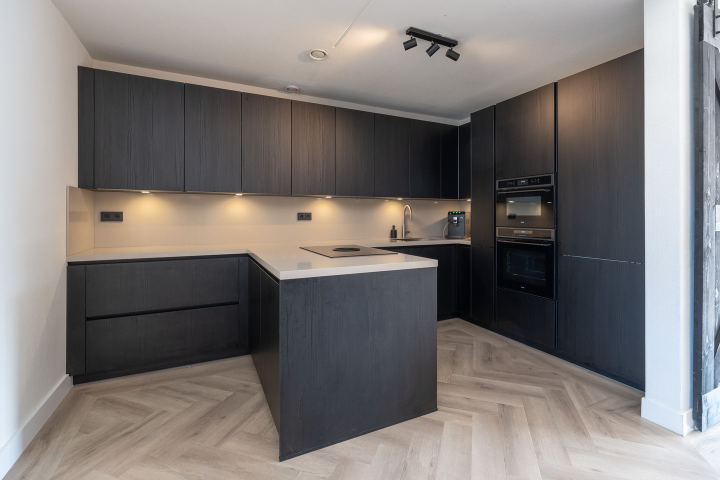 Foto 10 van Hortensiastraat 76