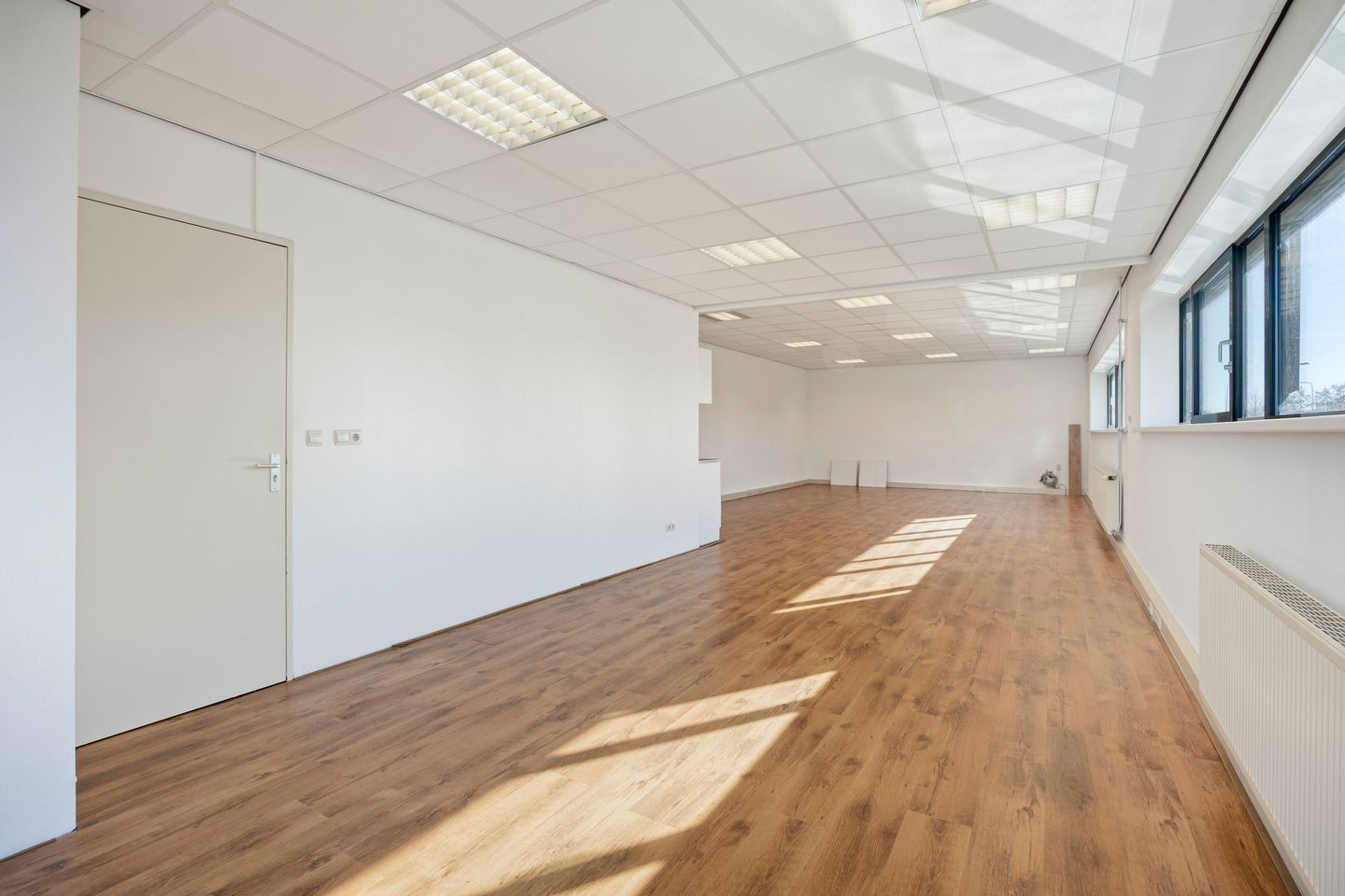 View photo 5 of Leeghwaterstraat 15-07