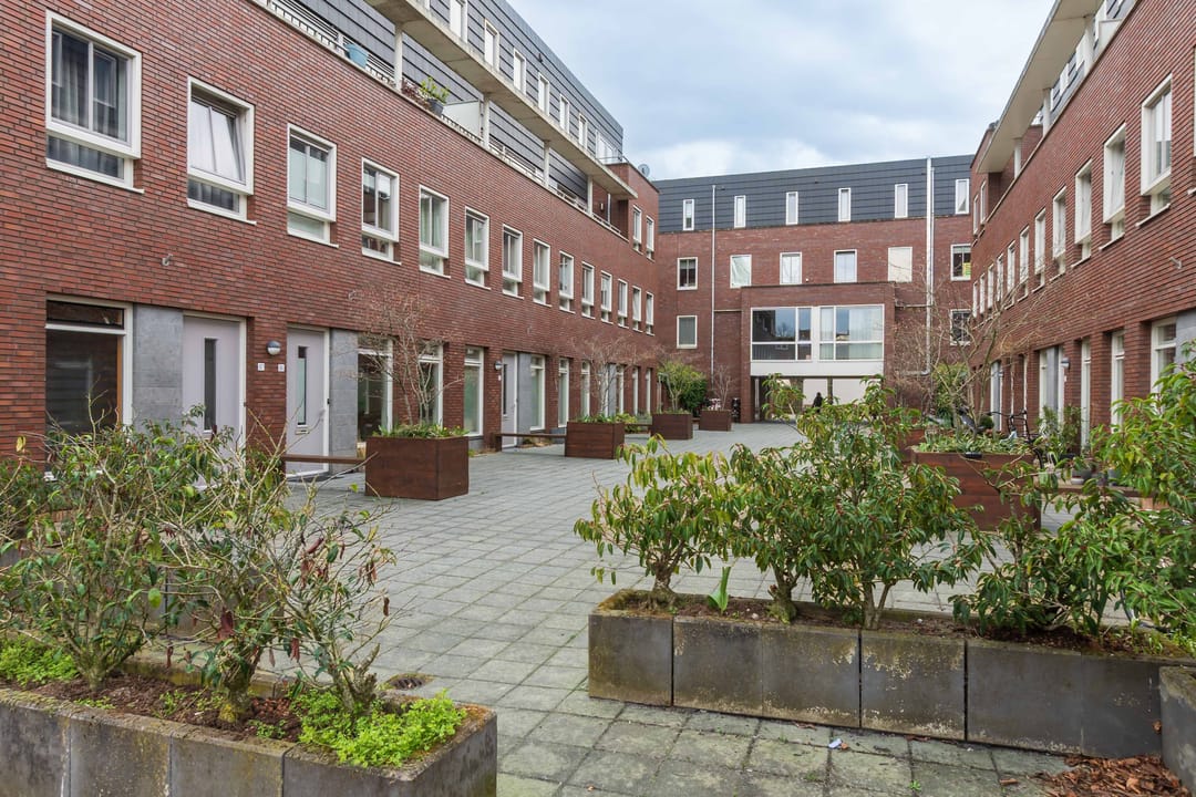 Foto 1 van Gheert van Calcarplein 69